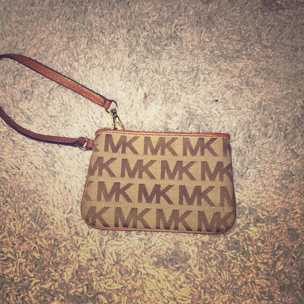 Wristlet